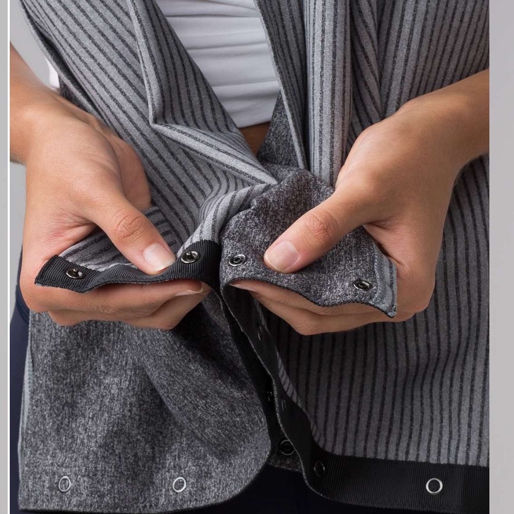 Lululemon Vinyasa Scarf *Rulu - Picture 6 of 9